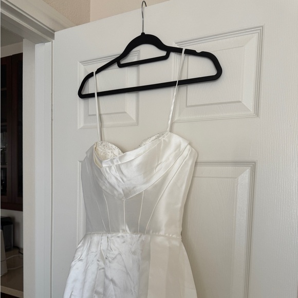 Wedding Dress NWT Satin Luxury Modern Wedding Gown Corset - Picture 9 of 11